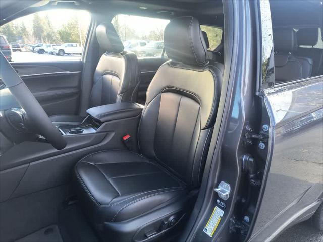 2025 Jeep Grand Cherokee L Limited 4x4