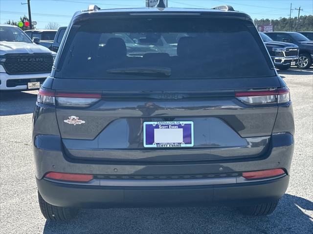2026 Jeep Grand Cherokee Altitude 4x2
