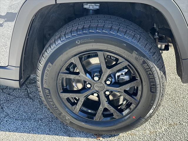 2026 Jeep Grand Cherokee Altitude 4x2