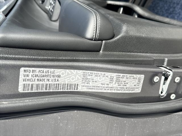 2026 Jeep Grand Cherokee Altitude 4x2