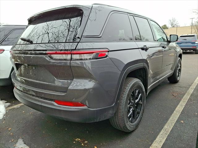 2026 Jeep Grand Cherokee GRAND CHEROKEE LAREDO ALTITUDE 4X4