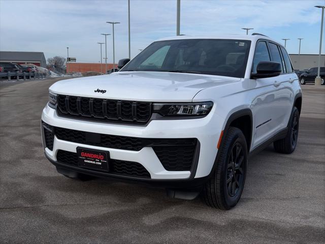 2026 Jeep Grand Cherokee GRAND CHEROKEE ALTITUDE 4X4