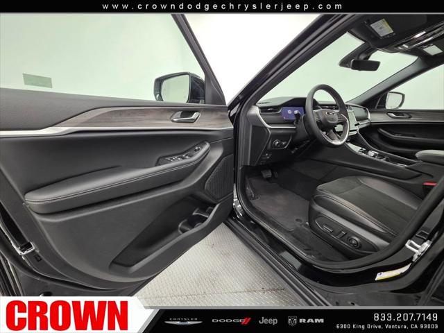 2026 Jeep Grand Cherokee Altitude 4x2