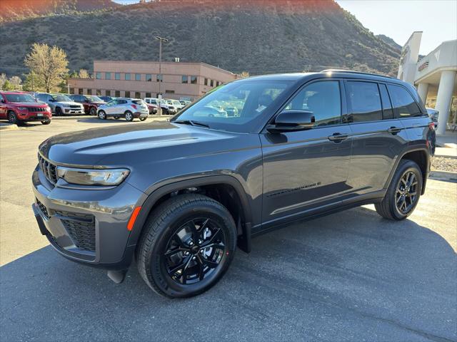 2026 Jeep Grand Cherokee GRAND CHEROKEE LAREDO ALTITUDE 4X4