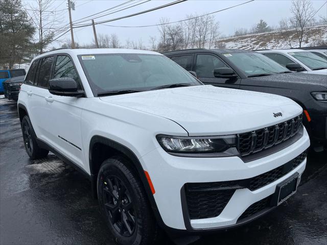 2026 Jeep Grand Cherokee GRAND CHEROKEE LAREDO ALTITUDE 4X4