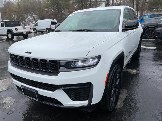 2026 Jeep Grand Cherokee GRAND CHEROKEE LAREDO ALTITUDE 4X4