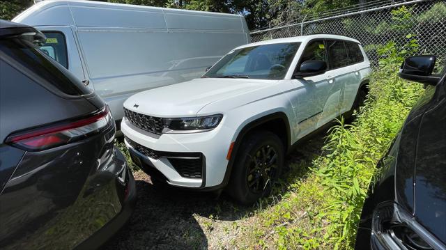 2026 Jeep Grand Cherokee GRAND CHEROKEE LAREDO ALTITUDE 4X4