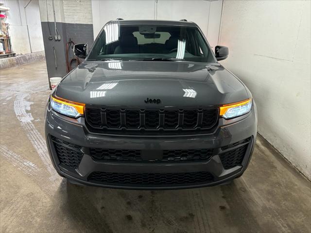 2026 Jeep Grand Cherokee Altitude 4x4