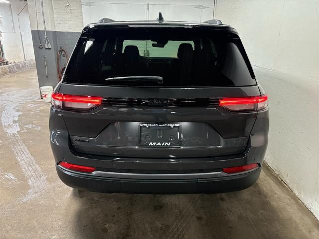 2026 Jeep Grand Cherokee Altitude 4x4