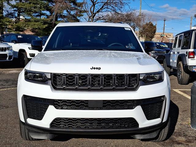 2026 Jeep Grand Cherokee GRAND CHEROKEE ALTITUDE 4X4