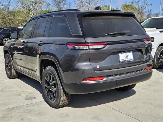 2026 Jeep Grand Cherokee Altitude 4x2
