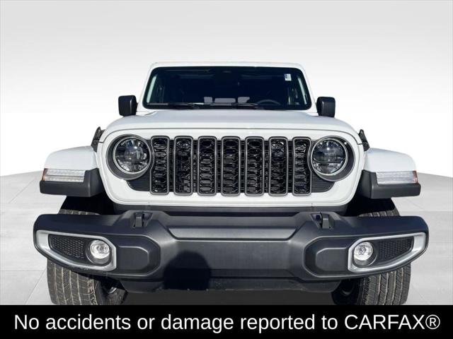 2026 Jeep Gladiator GLADIATOR SAHARA 4X4
