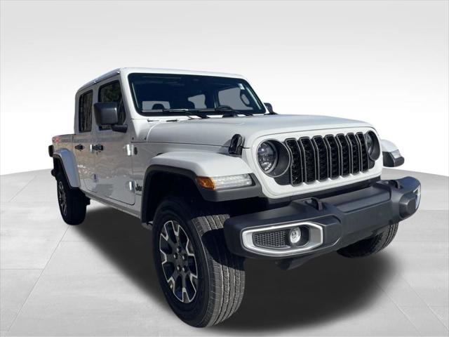 2026 Jeep Gladiator GLADIATOR SAHARA 4X4