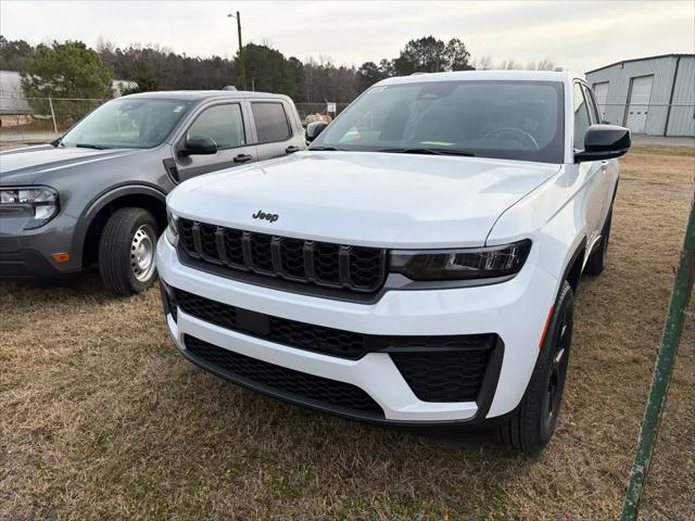 2026 Jeep Grand Cherokee GRAND CHEROKEE ALTITUDE 4X4