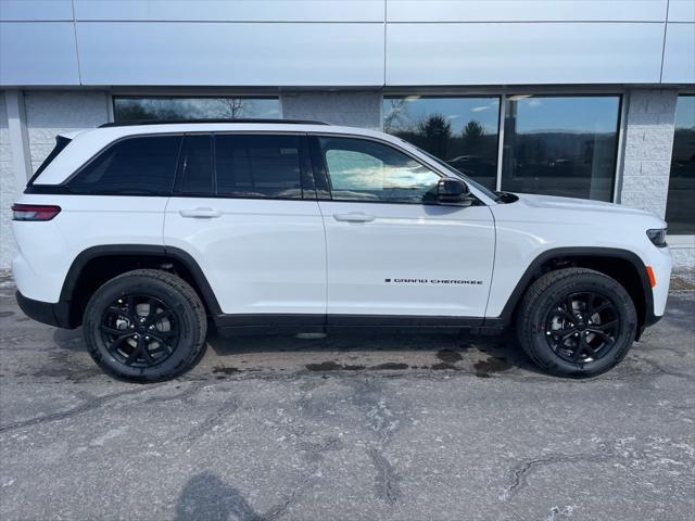 2026 Jeep Grand Cherokee GRAND CHEROKEE LAREDO ALTITUDE 4X4
