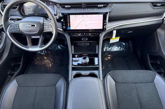 2026 Jeep Grand Cherokee GRAND CHEROKEE LAREDO ALTITUDE 4X4 2026 Jeep Grand Cherokee GRAND CHEROKEE LAREDO ALTITUDE 4X4