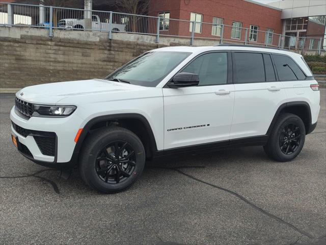 2026 Jeep Grand Cherokee GRAND CHEROKEE LAREDO ALTITUDE 4X4