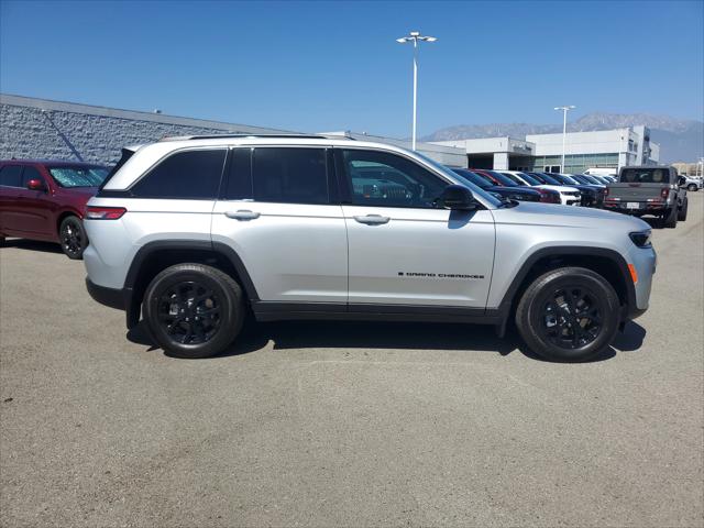 2026 Jeep Grand Cherokee GRAND CHEROKEE LAREDO ALTITUDE 4X2 2026 Jeep Grand Cherokee GRAND CHEROKEE LAREDO ALTITUDE 4X2