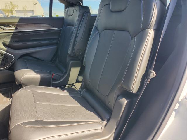 2026 Jeep Grand Cherokee Altitude 4x2