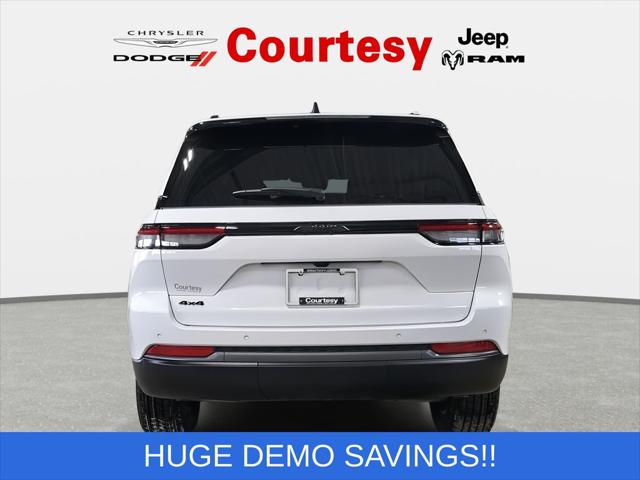 2026 Jeep Grand Cherokee Altitude 4x4