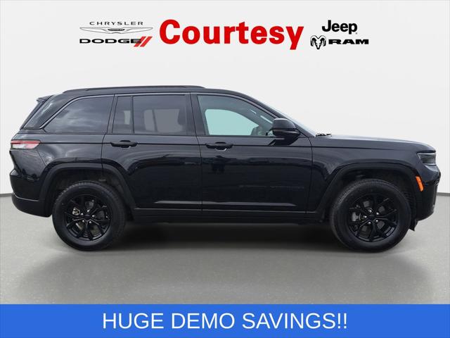 2026 Jeep Grand Cherokee Altitude 4x4