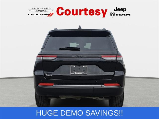 2026 Jeep Grand Cherokee Altitude 4x4