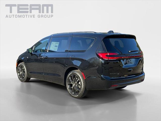 2026 Chrysler Pacifica Select AWD