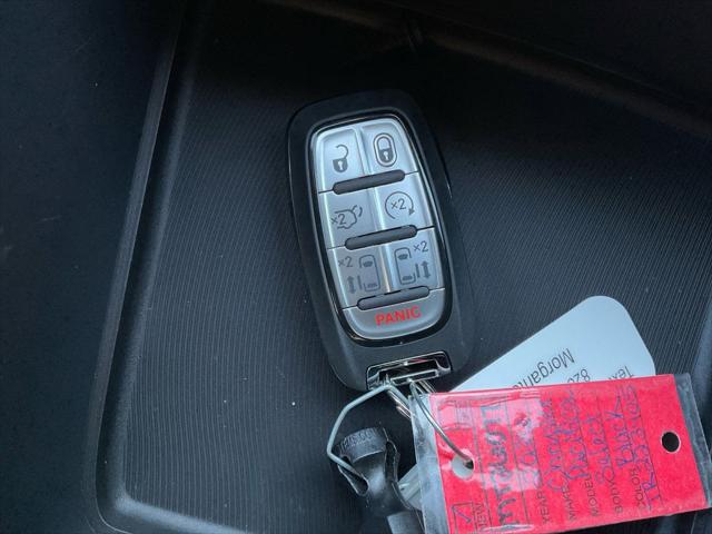2026 Chrysler Pacifica Select AWD