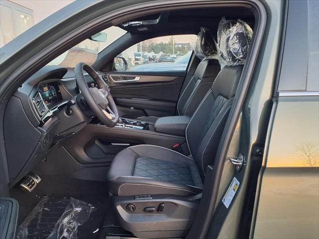 2026 Volkswagen Atlas Cross Sport SEL Premium R-Line