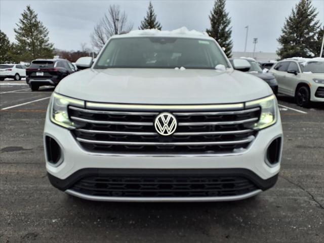 2026 Volkswagen Atlas SE with Technology