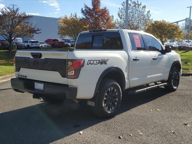 2024 Nissan TITAN Crew Cab PRO-4X 4x4
