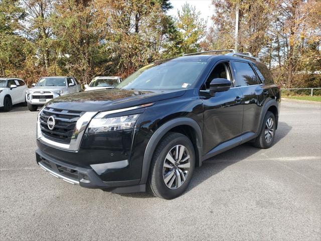 2023 Nissan Pathfinder SL FWD