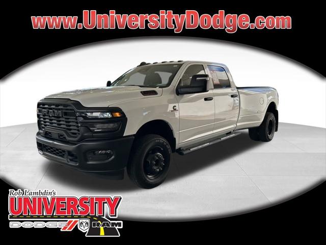 2025 RAM 3500 Tradesman Crew Cab 4x4 8 Box