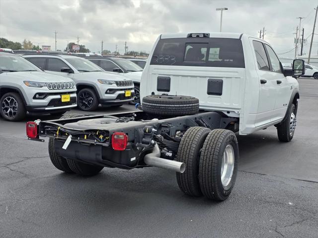 2025 RAM Ram 3500 Chassis Cab RAM 3500 BIG HORN CREW CAB CHASSIS 4X4 60 CA 2025 RAM Ram 3500 Chassis Cab RAM 3500 BIG HORN CREW CAB CHASSIS 4X4 60 CA