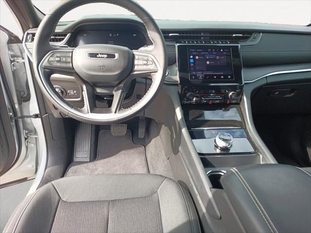 2025 Jeep Grand Cherokee GRAND CHEROKEE LAREDO X 4X2