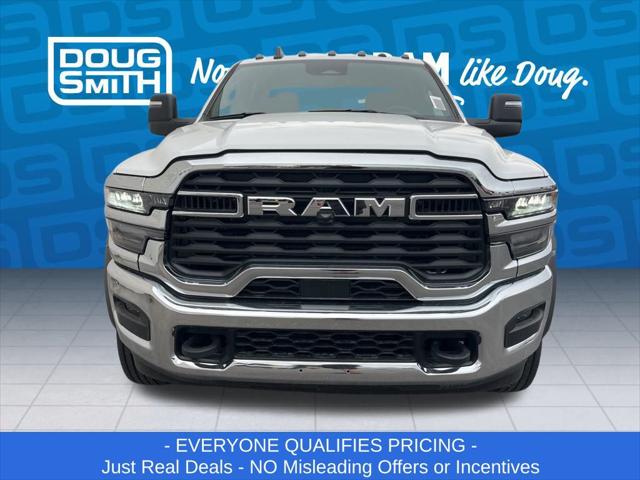 2025 RAM Ram 5500 Chassis Cab RAM 5500 TRADESMAN CHASSIS CREW CAB 4X4 84 CA 2025 RAM Ram 5500 Chassis Cab RAM 5500 TRADESMAN CHASSIS CREW CAB 4X4 84 CA