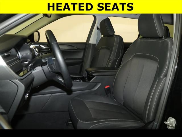 2022 Jeep Grand Cherokee L Laredo 4x4 2022 Jeep Grand Cherokee L Laredo 4x4