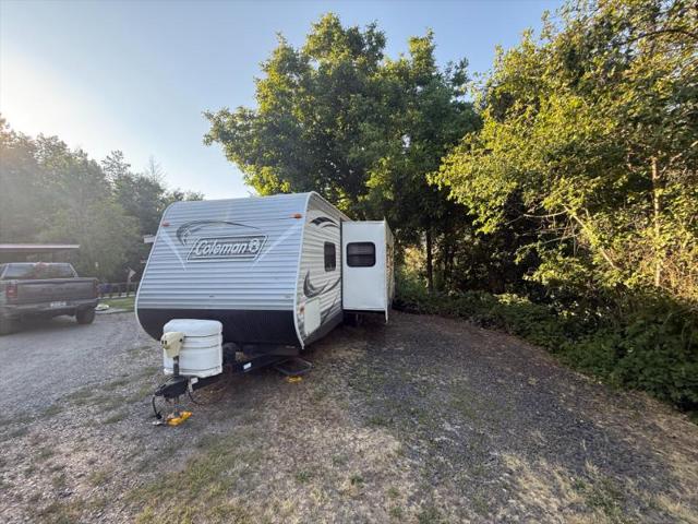 2013 Dutchman Yukon Coleman 32