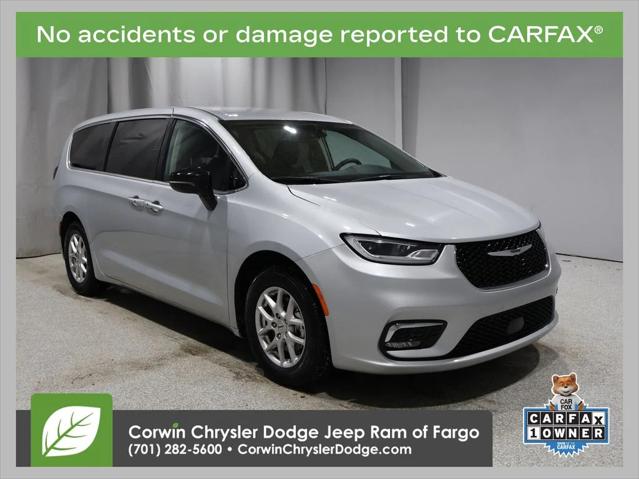 2024 Chrysler Pacifica Touring L 2024 Chrysler Pacifica Touring L