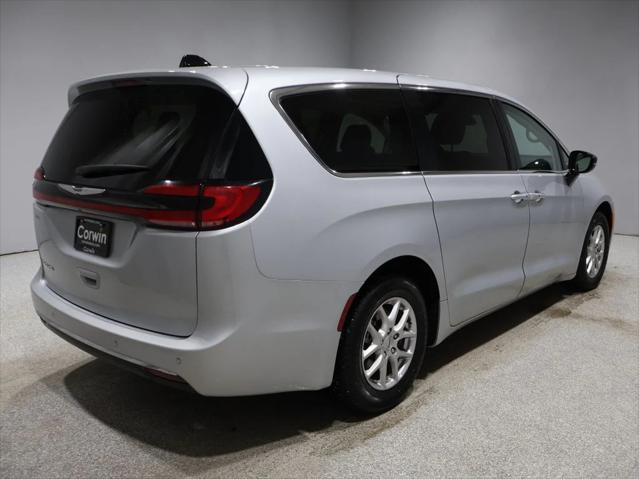 2024 Chrysler Pacifica Touring L 2024 Chrysler Pacifica Touring L