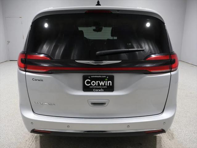 2024 Chrysler Pacifica Touring L 2024 Chrysler Pacifica Touring L