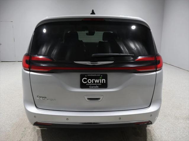 2024 Chrysler Pacifica Touring L 2024 Chrysler Pacifica Touring L