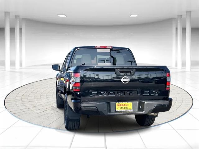 2025 Nissan Frontier Crew Cab SV 4x2