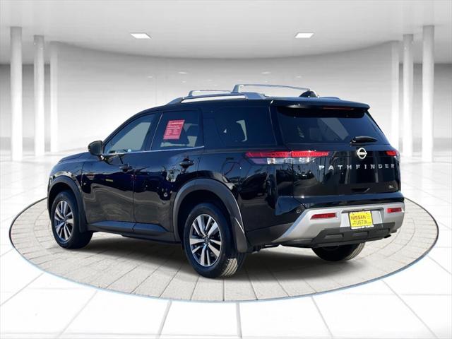 2024 Nissan Pathfinder SL FWD