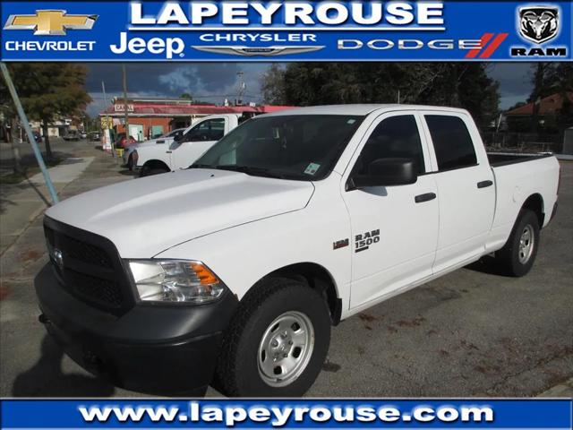 2022 RAM 1500 Classic Tradesman Crew Cab 4x4 64 Box 2022 RAM 1500 Classic Tradesman Crew Cab 4x4 64 Box