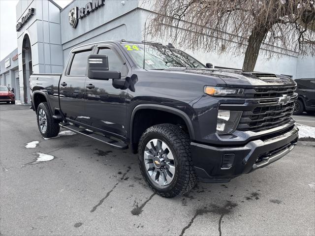 2024 Chevrolet Silverado 2500HD 4WD Crew Cab Standard Bed Custom
