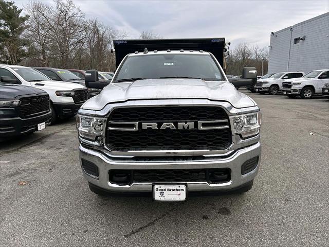 2024 RAM 3500 Chassis Tradesman/SLT