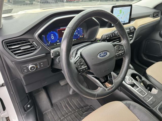 2022 Ford Escape Titanium Plug-In Hybrid 2022 Ford Escape Titanium Plug-In Hybrid