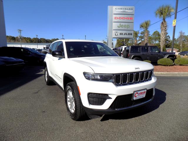 2024 Jeep Grand Cherokee Laredo 4x2 2024 Jeep Grand Cherokee Laredo 4x2