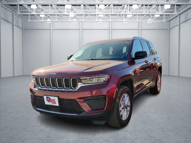 2023 Jeep Grand Cherokee Laredo 4x4